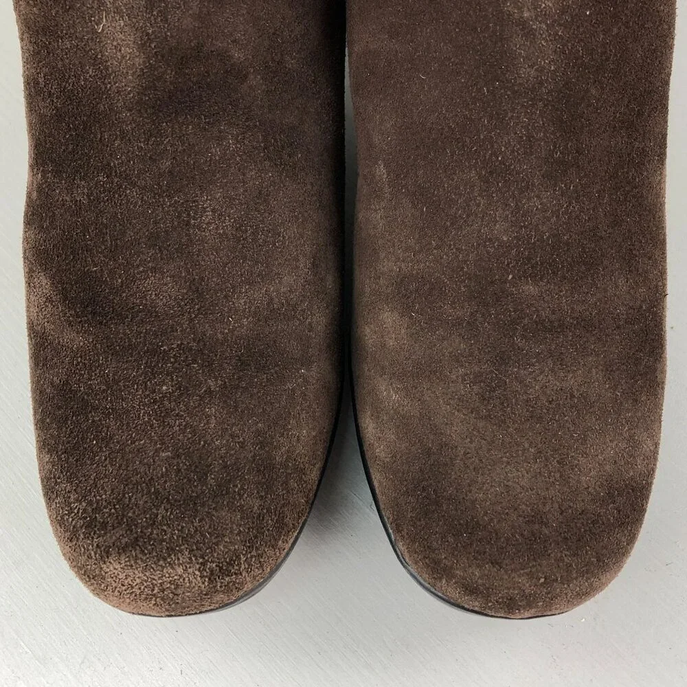 Clarks Womens Size 10M Scheme Act Q Brown Suede High Heel Side Zip Ankle Booties